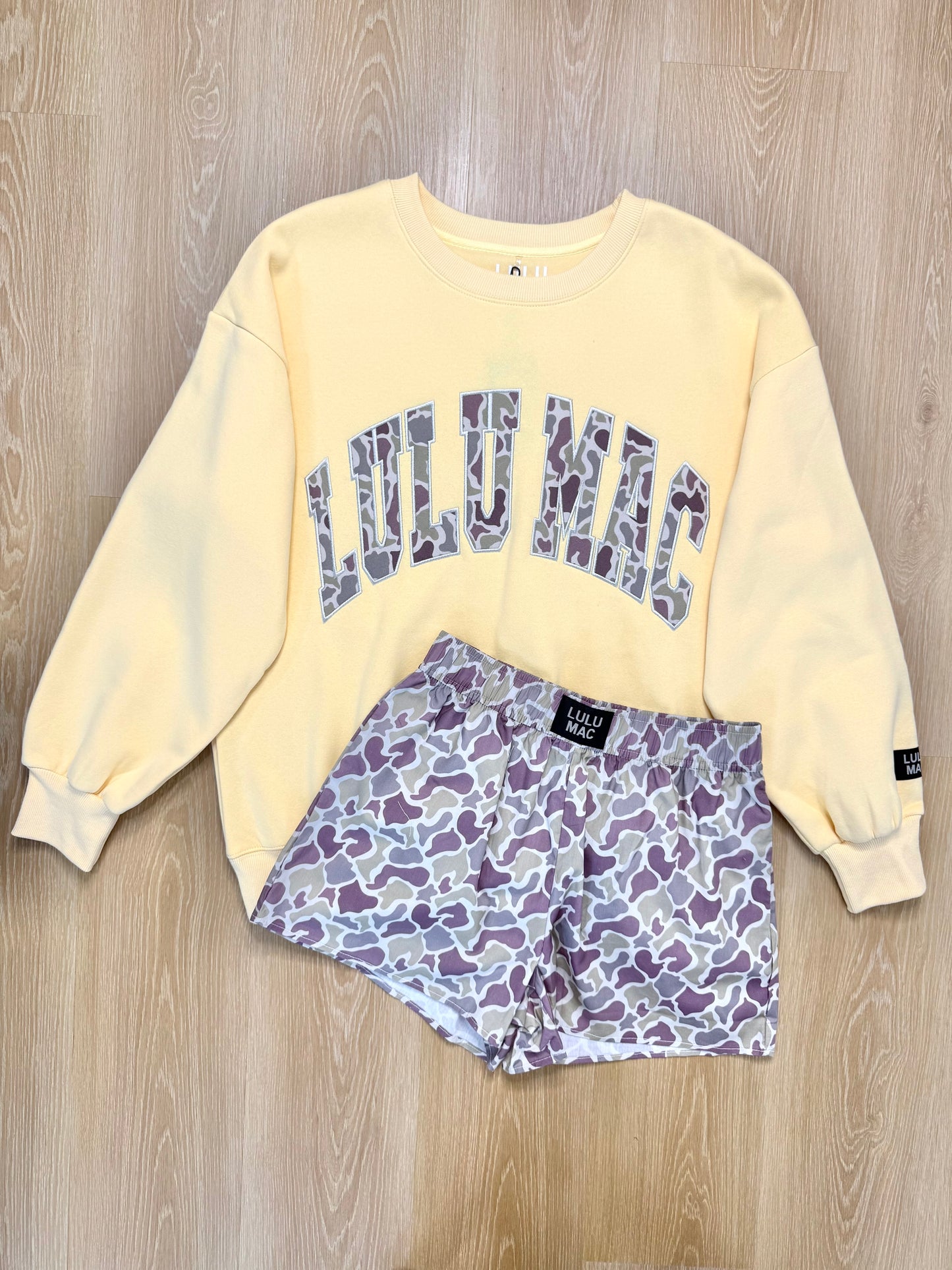 LULU MAC M-XL Set w/ Butter Yellow Camo Sweatshirt & Light Camo Shorts