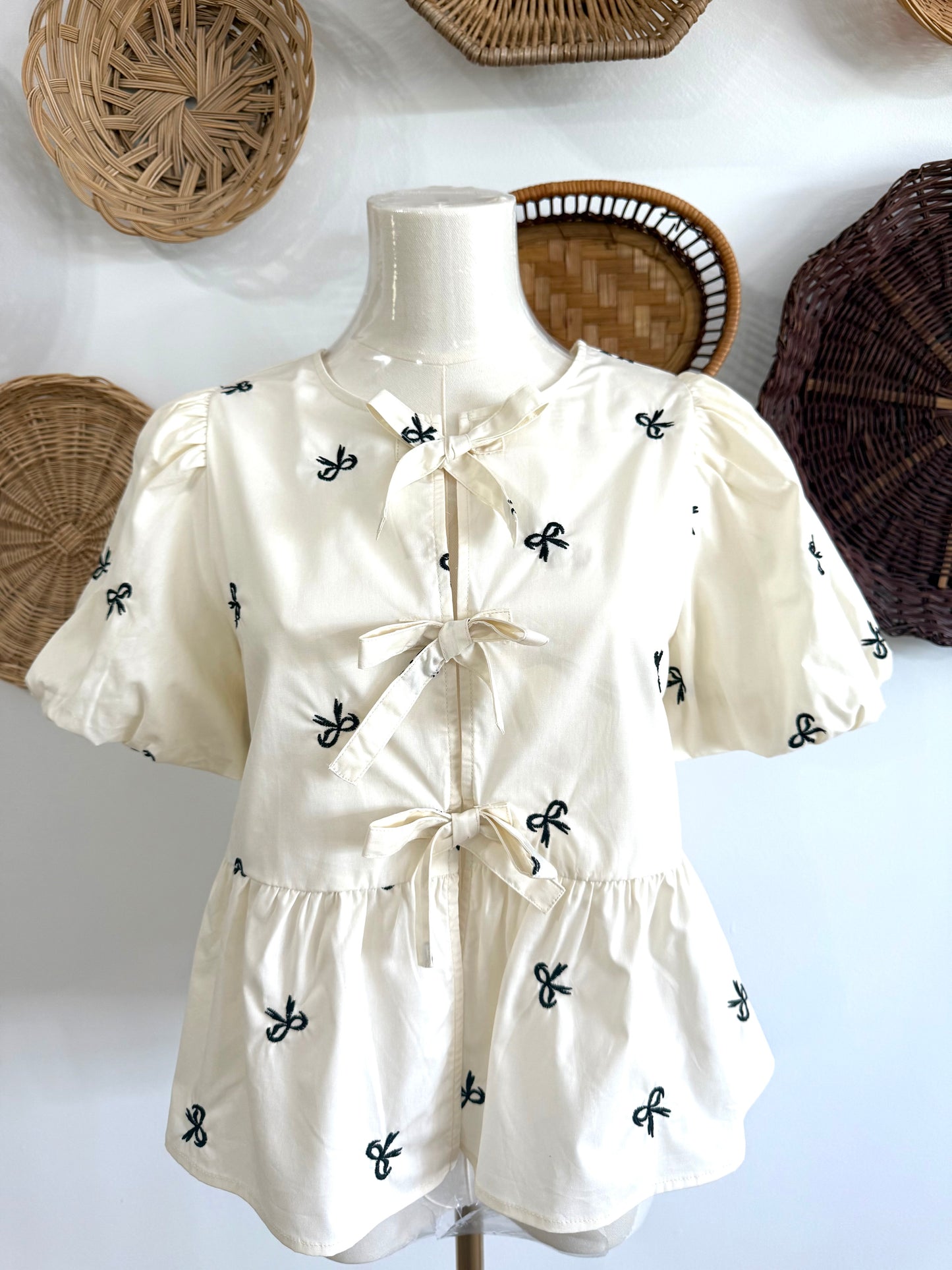 The Oliver Bow Embroidered Puff Sleeve Top in Ivory