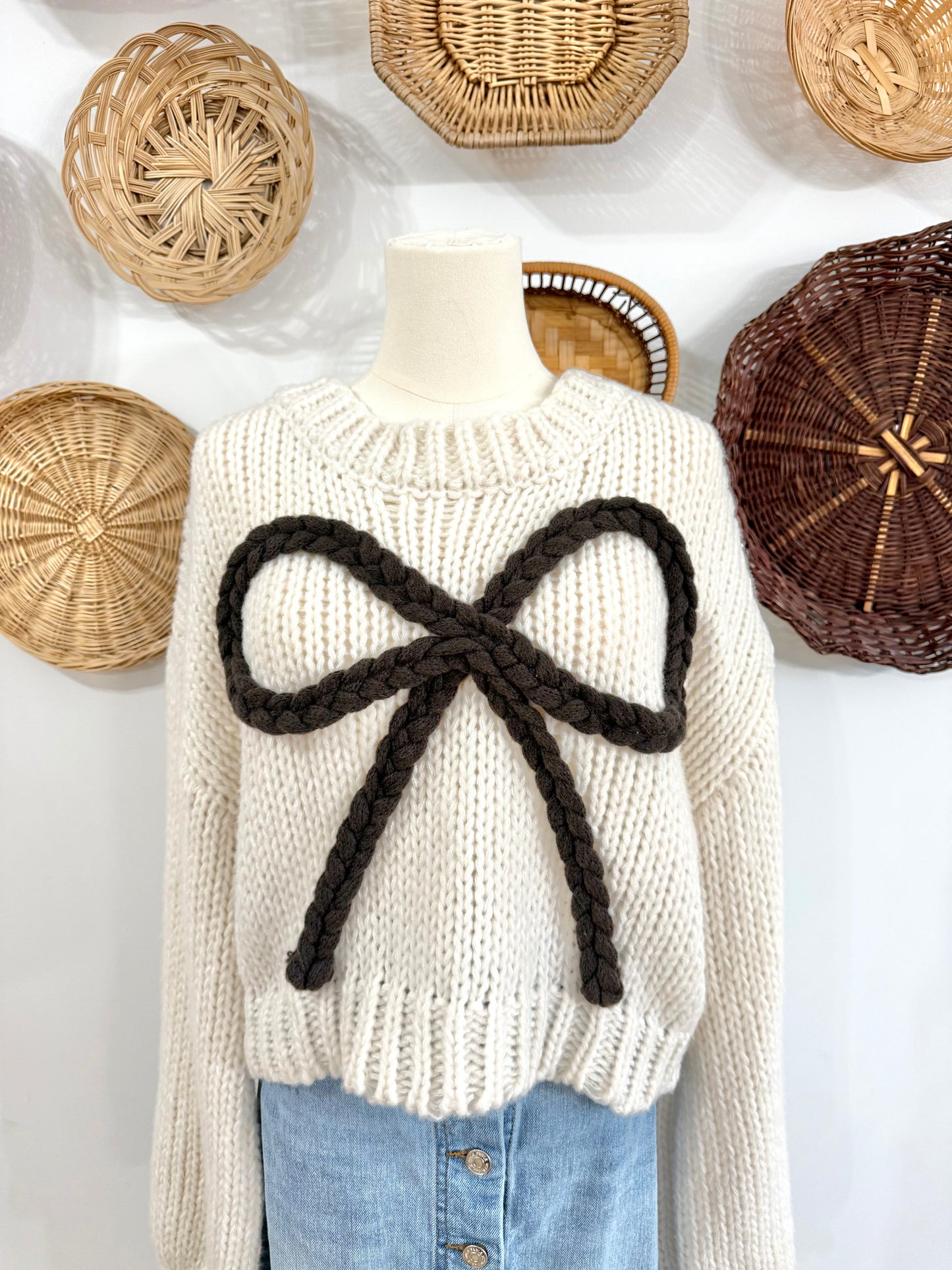 The Kami Braided Bow Chunky Sweater in Cream