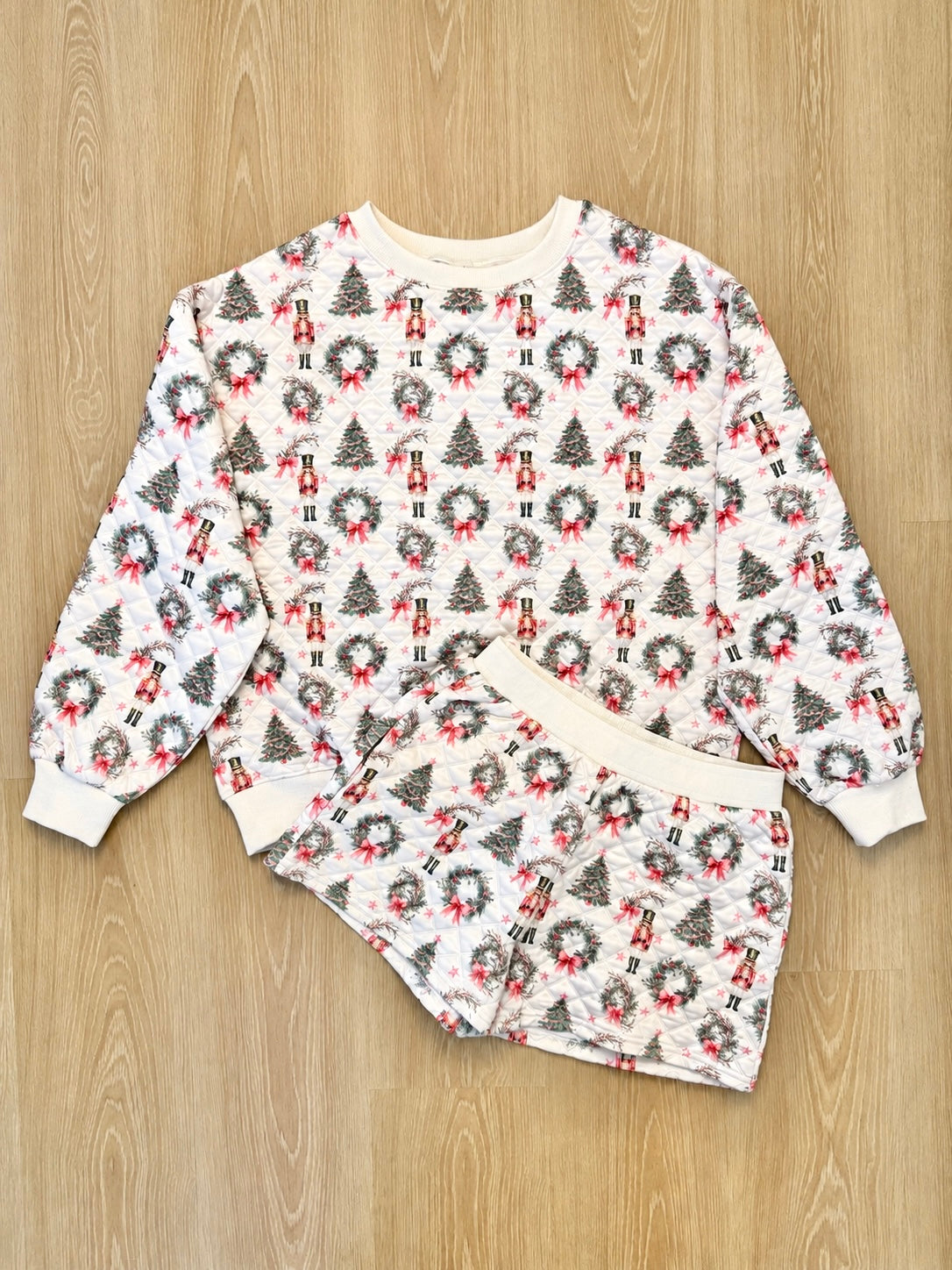 The Cora Quilted Nutcracker & Wreath Print Set