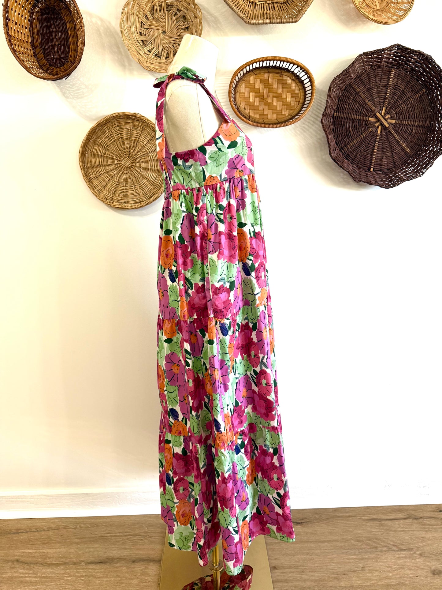 The Adley Floral Tiered Maci Dress in Pink & Green