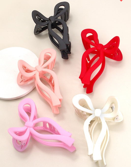 The Brayley Bow Claw Clip