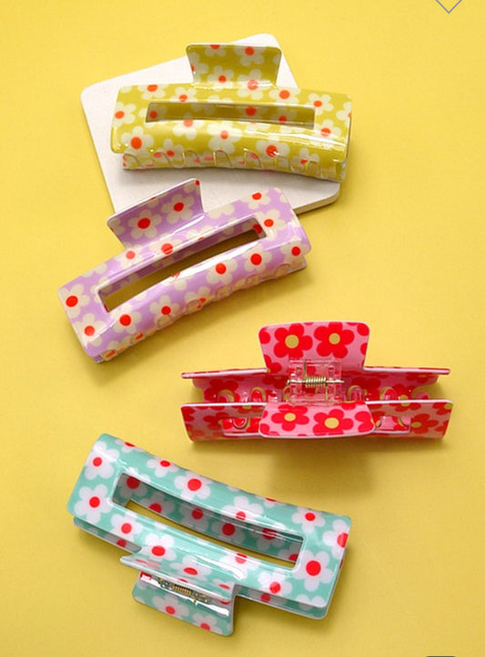 The Tayla Daisy Claw Clip