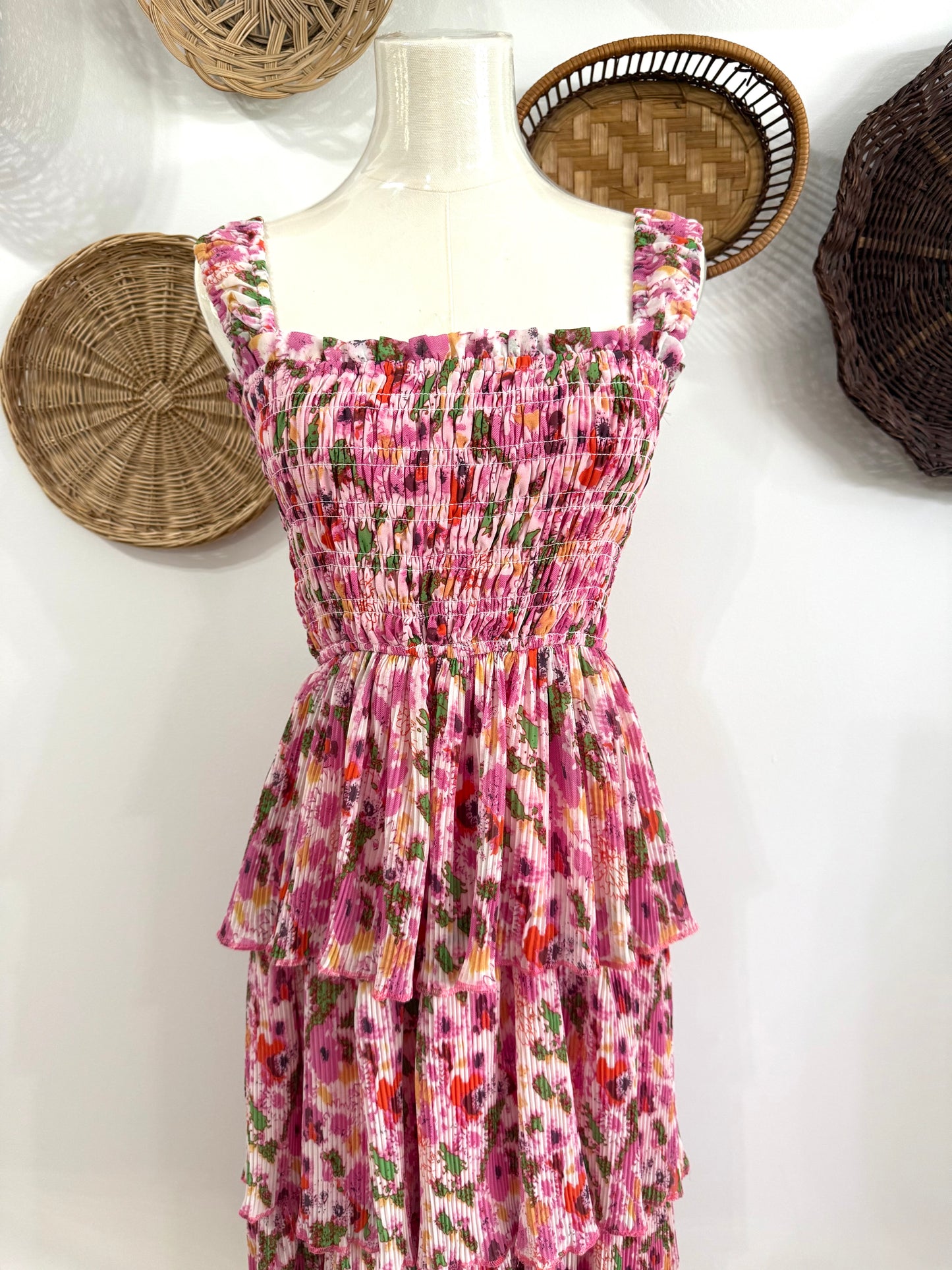 The Ellie Floral Pleated Midi Dress in Pink