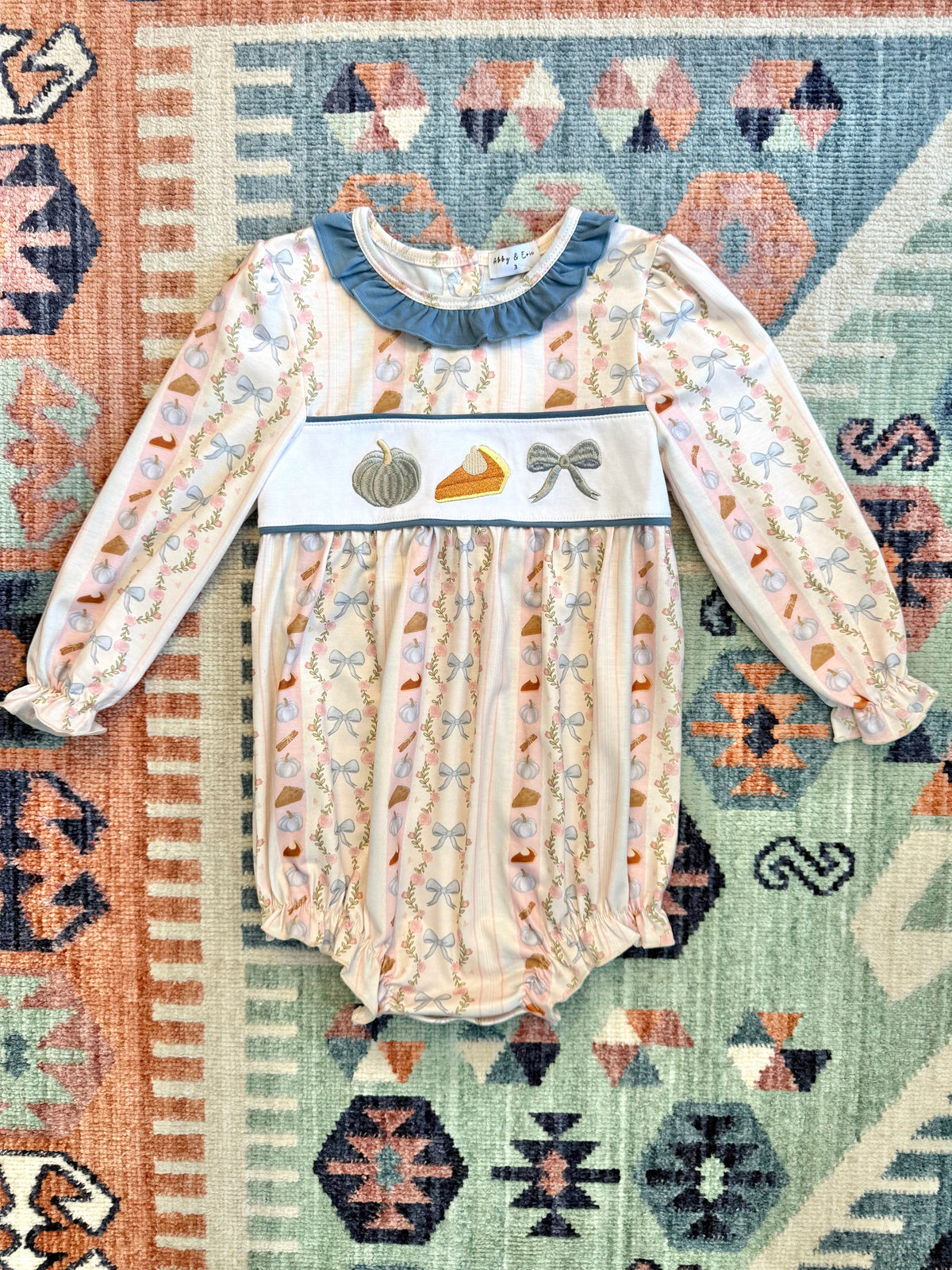 Pumpkin Pie & Bow Embroidered Bubble