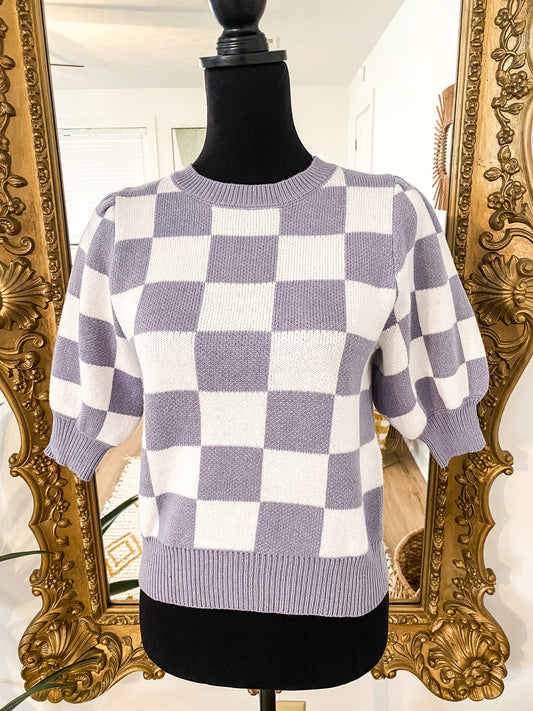 The Beck Checkered Short Sleeve Sweater in Lilac