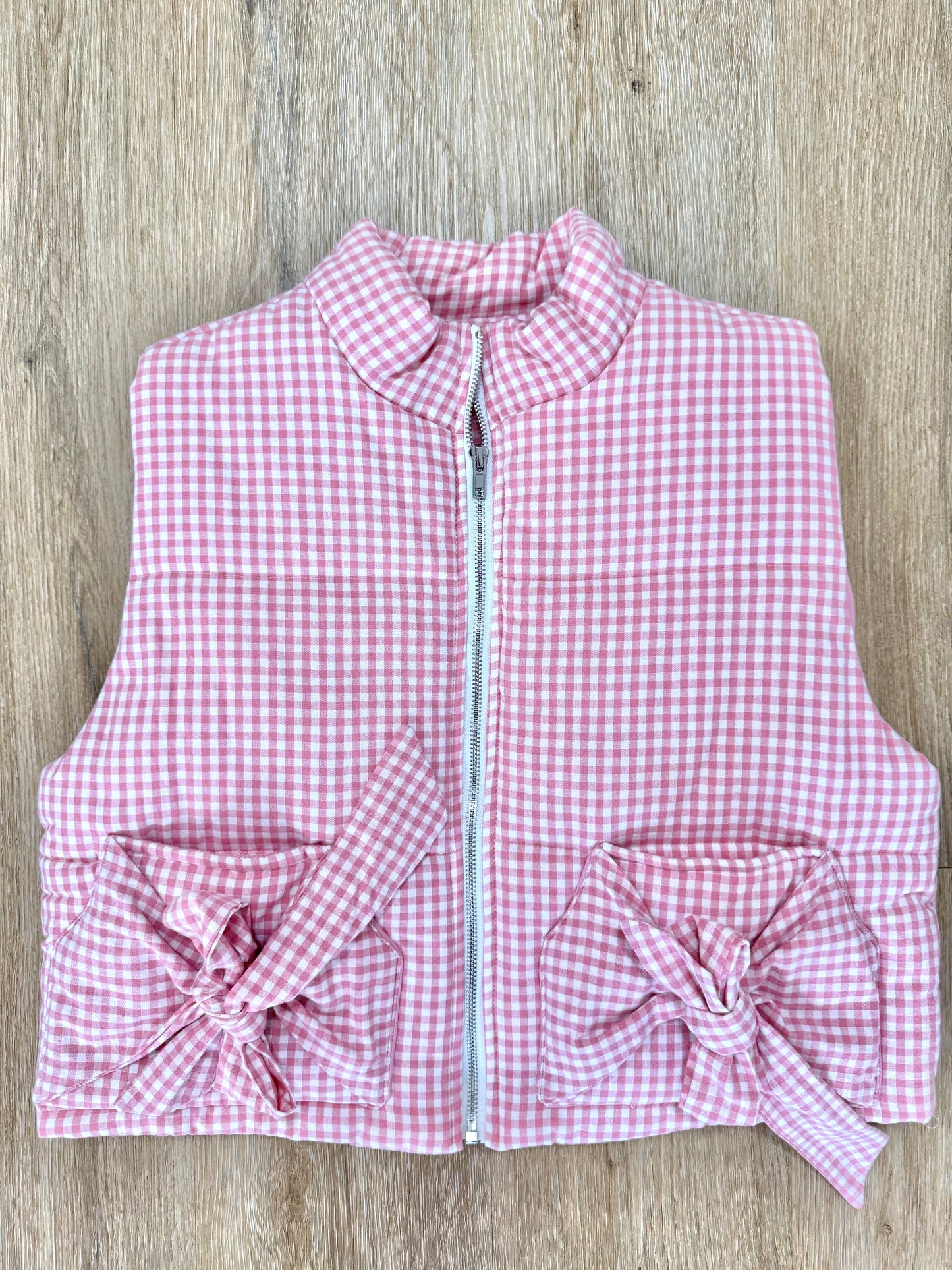 The Jera Gingham Bow Pocket Vest in Pink