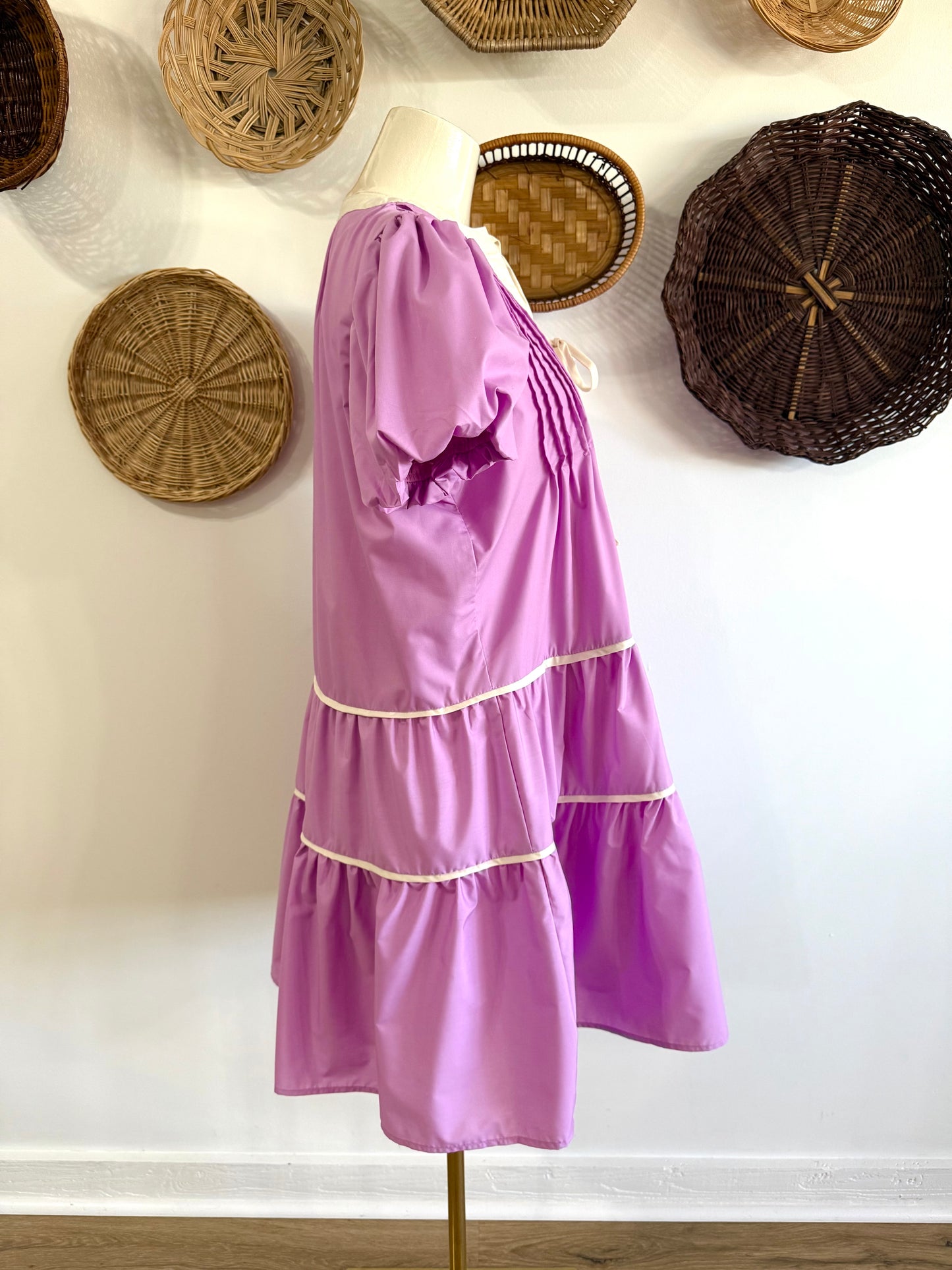 The Mia Puff Sleeve Bow Detail Dress in Lilac