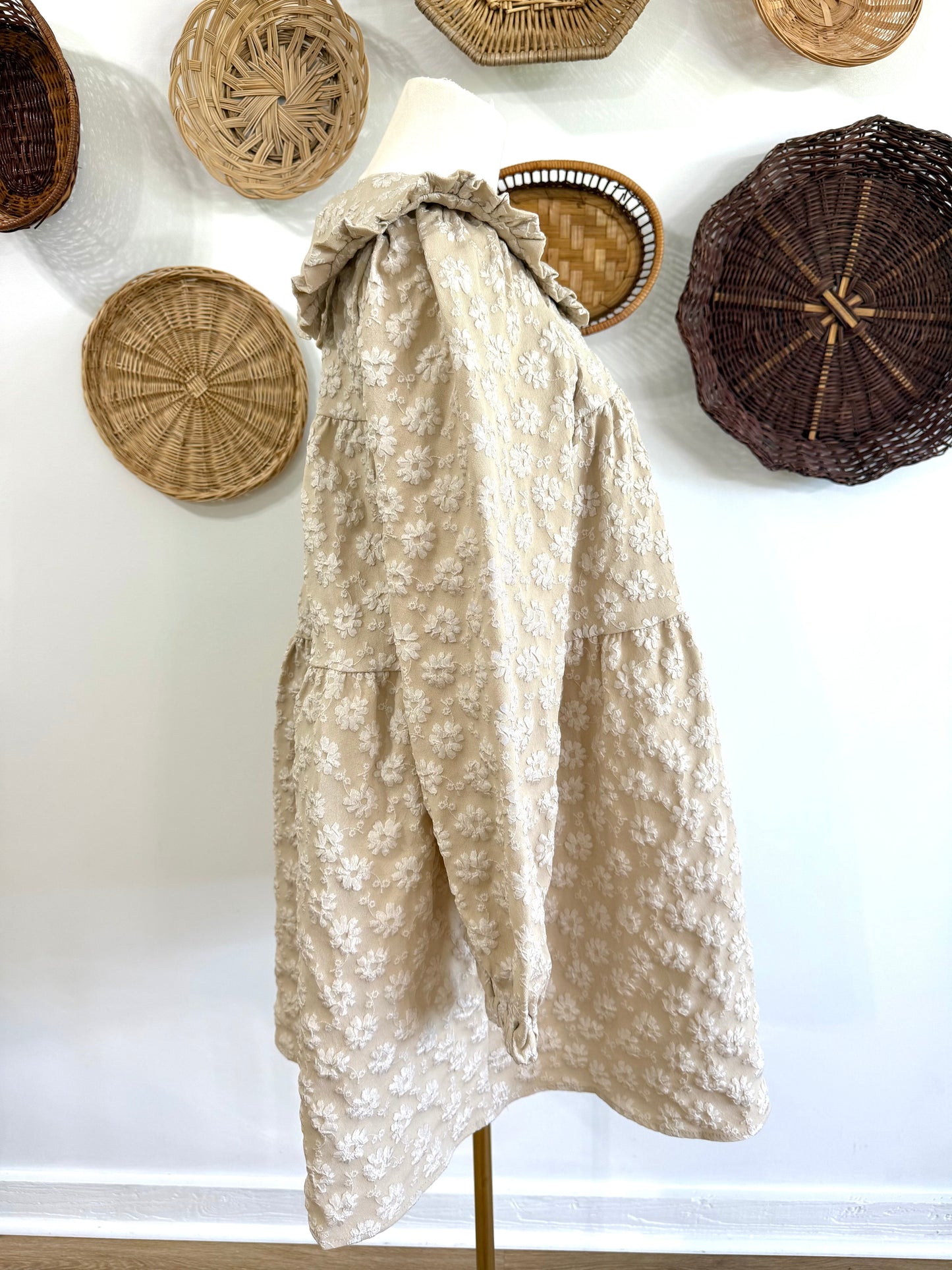The Pyper Jacquard Floral Collard Dress in Oatmeal