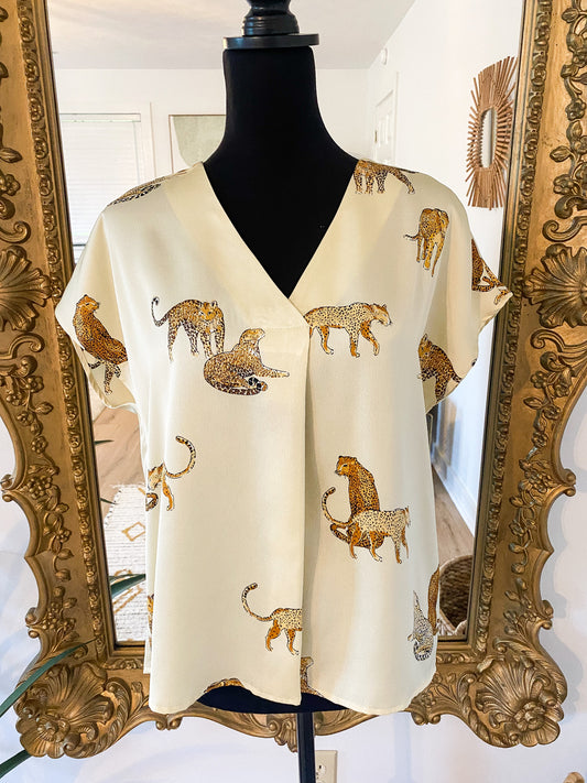 The Jemma Leopard Short Sleeve Top in Ivory