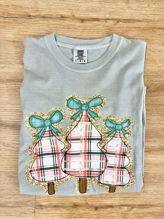 Comfort Colors Plaid Christmas Tree in Sage