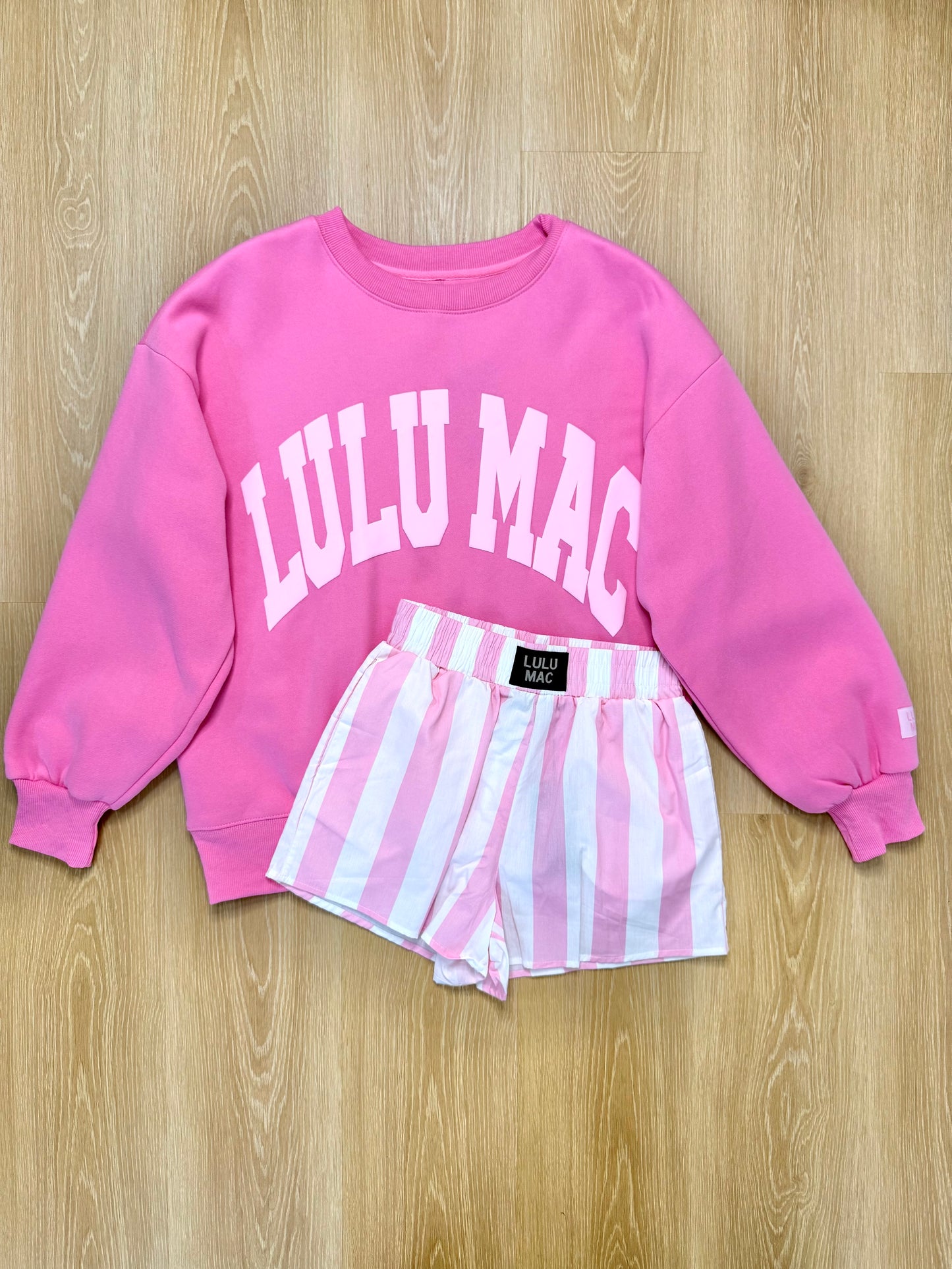 LULU MAC XS-S Set w/ Bubble Gum Sweatshirt & Light Pink Stripe Shorts