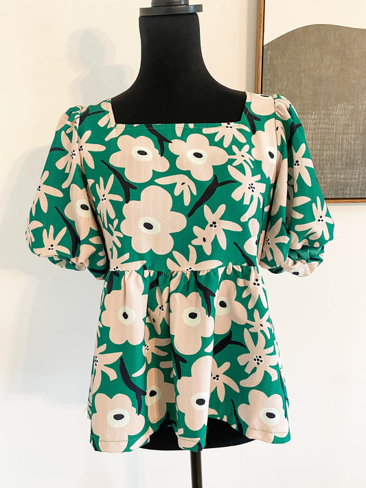The Tessa Floral Puff Sleeve Top in Kelly Green